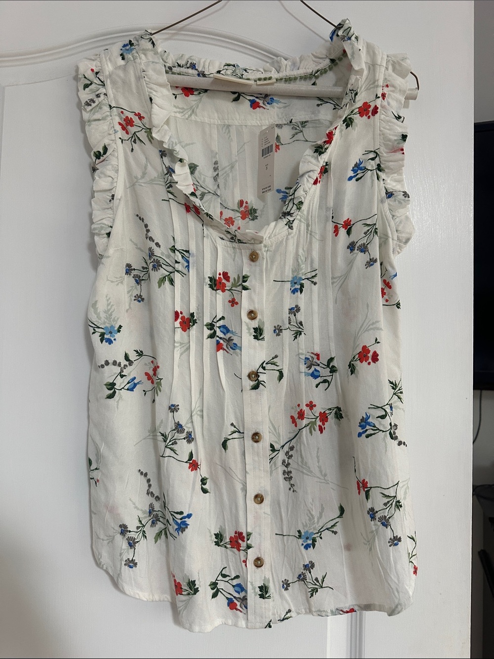 Anthropologie White Floral Ruffle Button-Front Camisole